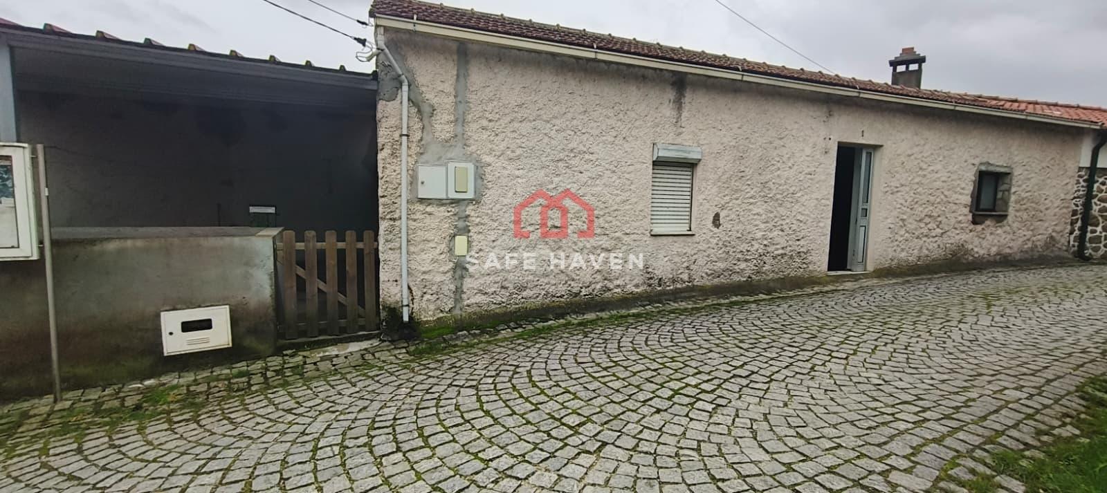 Moradia T2 Venda em Santiago de Cassurrães e Póvoa de Cervães,Mangualde