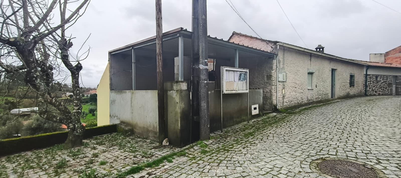 Moradia T2 Venda em Santiago de Cassurrães e Póvoa de Cervães,Mangualde