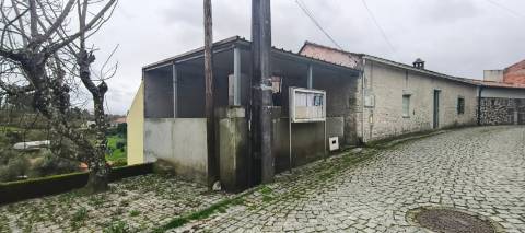 Moradia T2 Venda em Santiago de Cassurrães e Póvoa de Cervães,Mangualde