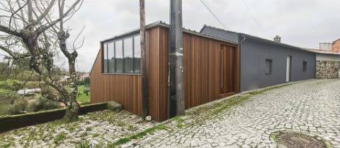 Moradia T2 Venda em Santiago de Cassurrães e Póvoa de Cervães,Mangualde