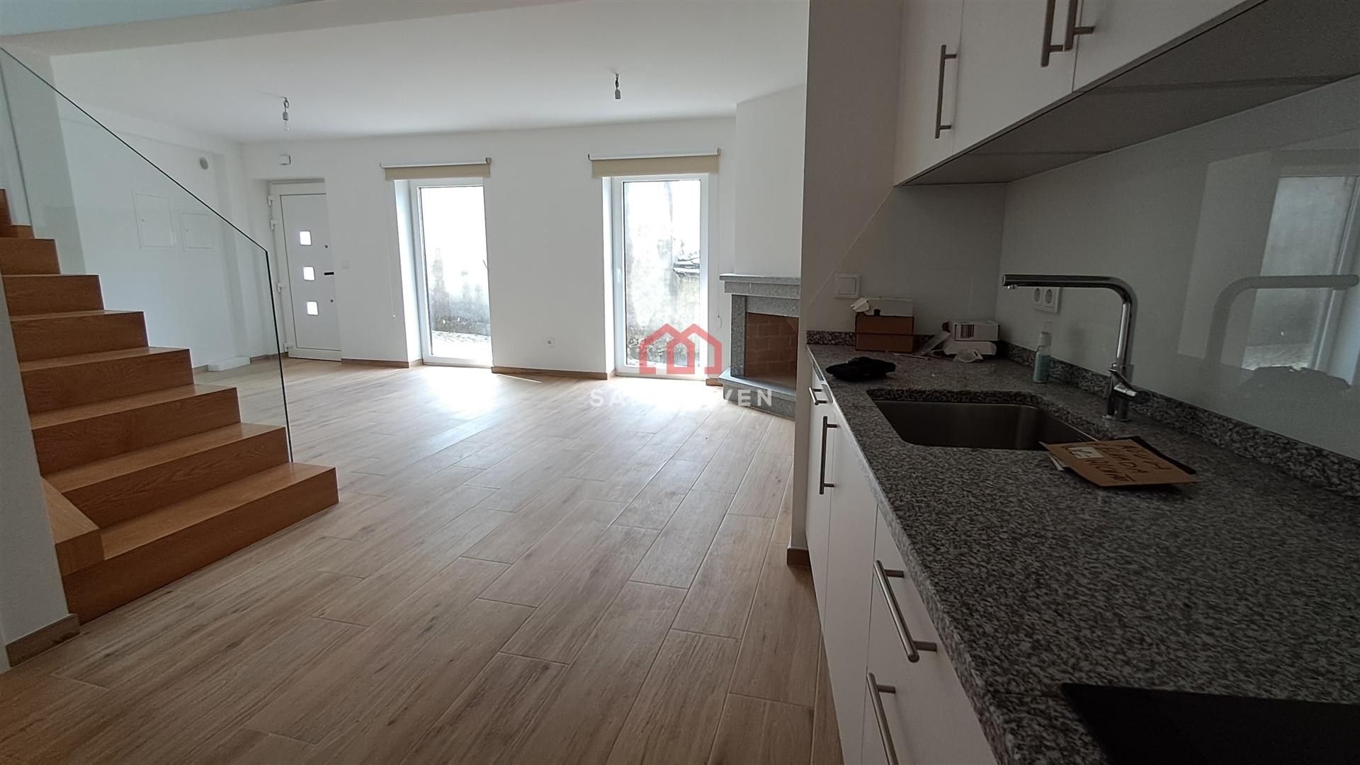 Moradia T4 Venda em Sazes da Beira,Seia