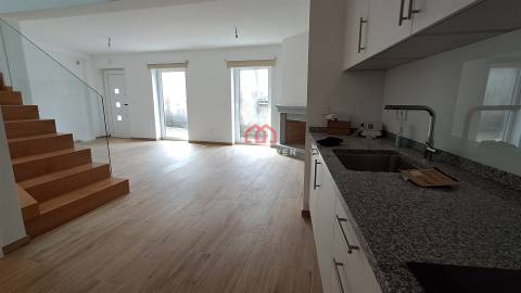 Moradia T4 Venda em Sazes da Beira,Seia