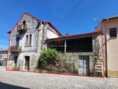Moradia Devoluta T4 Venda em Santiago de Cassurrães e Póvoa de Cervães,Mangualde