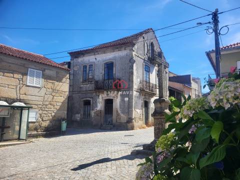Moradia Devoluta T4 Venda em Santiago de Cassurrães e Póvoa de Cervães,Mangualde