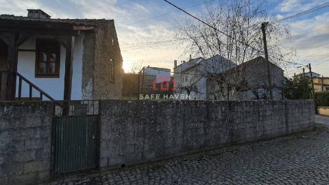Moradia T2 Venda em Carragozela e Várzea de Meruge,Seia