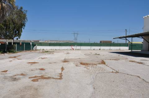 Armazém  Arrendamento em Atalaia e Alto Estanqueiro-Jardia,Montijo