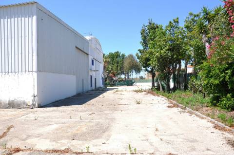 Armazém  Arrendamento em Atalaia e Alto Estanqueiro-Jardia,Montijo
