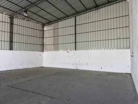 Armazém  Arrendamento em Atalaia e Alto Estanqueiro-Jardia,Montijo