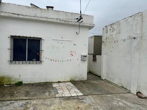 Moradia em Banda T2 Venda em Sarilhos Grandes,Montijo