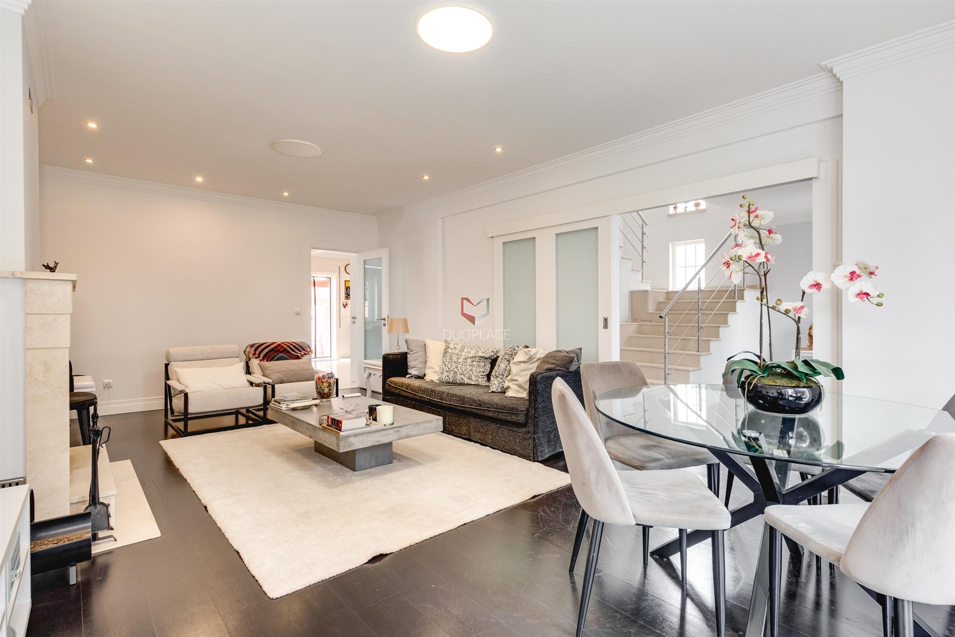 Moradia Premium T4 com Sótão, Ginásio, Garagem e Excelentes Áreas | Montijo