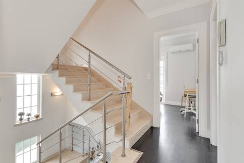 Moradia Premium T4 com Sótão, Ginásio, Garagem e Excelentes Áreas | Montijo