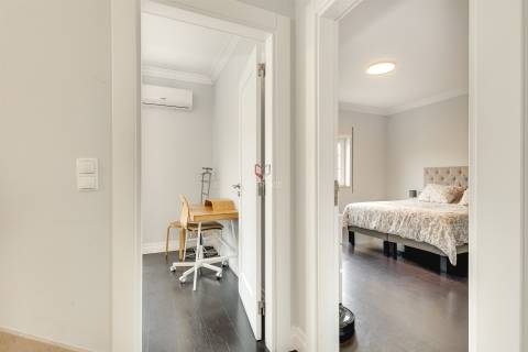 Moradia Premium T4 com Sótão, Ginásio, Garagem e Excelentes Áreas | Montijo