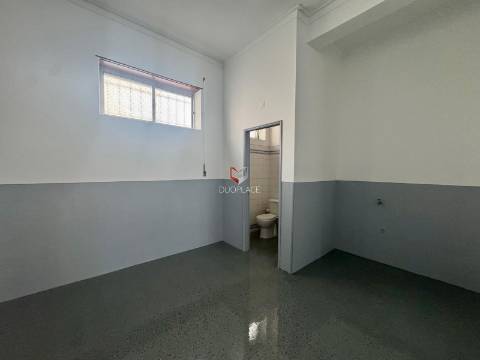 Loja para Arrendamento – Excelente Oportunidade em Zona Residencial e de Serviços