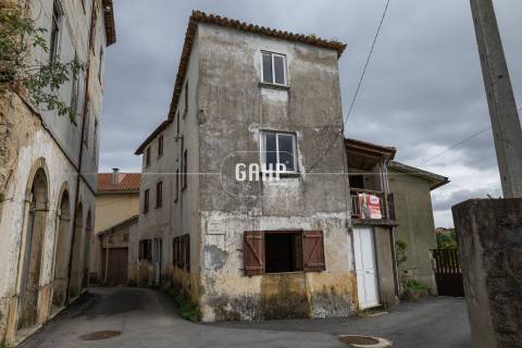 Moradia Geminada T3 Venda em Lorvão,Penacova