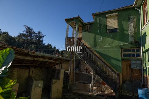 Moradia Geminada T5 Venda em Lorvão,Penacova