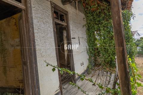 Moradia Devoluta  Venda em Lorvão,Penacova