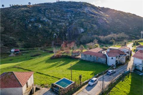 QUINTA EM LAPELA - CABECEIRAS DE BASTO!