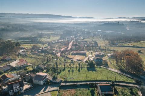 TERRENO PARA CONSTRUÇÃO  COM ÓTIMAS VISTAS!