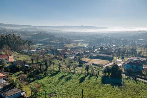 TERRENO PARA CONSTRUÇÃO  COM ÓTIMAS VISTAS!