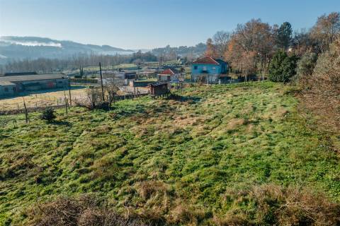 TERRENO PARA CONSTRUÇÃO  COM ÓTIMAS VISTAS!
