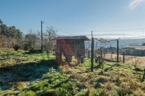 TERRENO PARA CONSTRUÇÃO  COM ÓTIMAS VISTAS!
