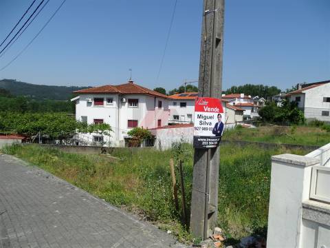 LOTE URBANO COM ÓTIMA LOCALIZAÇÃO!