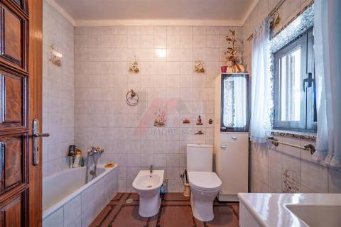 PRÉDIO COM VÁRIAS FRAÇÕES!