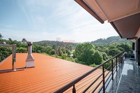 PRÉDIO COM VÁRIAS FRAÇÕES!