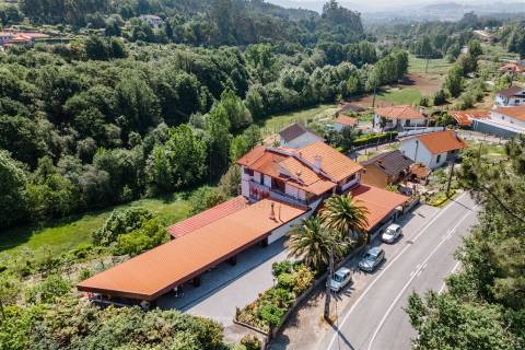 PRÉDIO COM VÁRIAS FRAÇÕES!