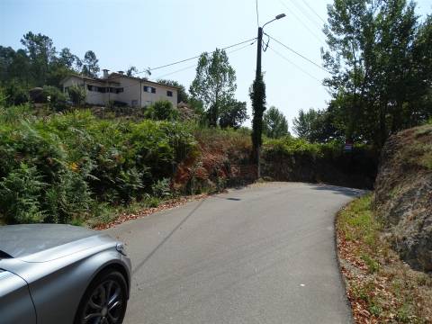 Terreno inserido em zona de construção para venda em Antime - Fafe!