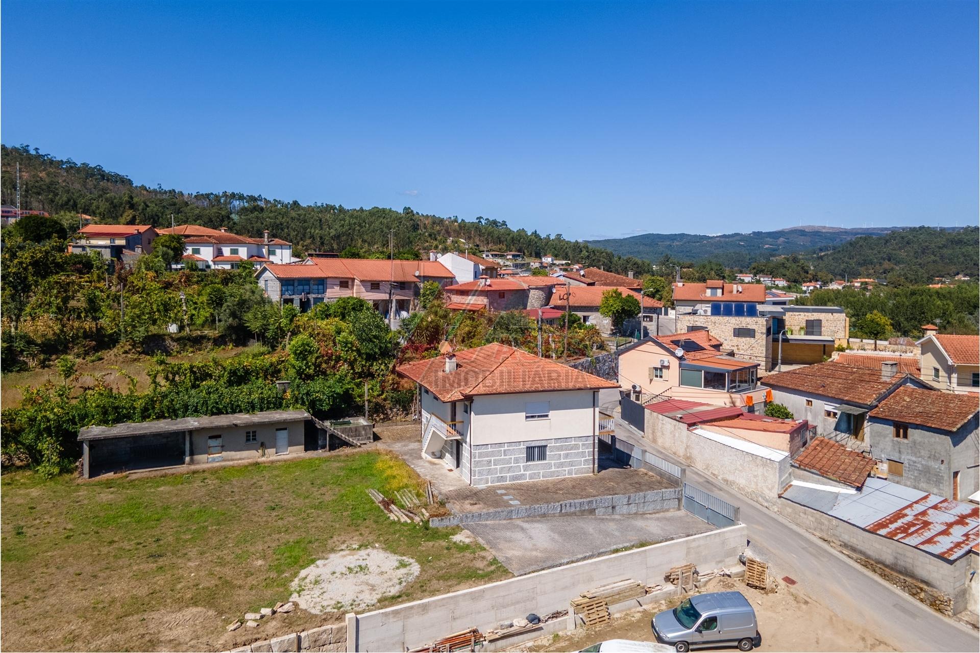 MORADIA  E TERRENO E ÓTIMAS VISTAS EM GOLÃES - FAFE!