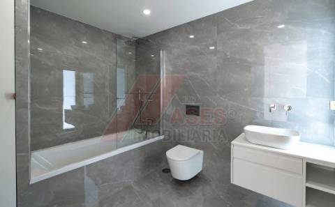 MORADIA EM BANDA T3 EM CONSTRUÇÃO!