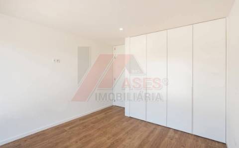 MORADIA EM BANDA T3 EM CONSTRUÇÃO!