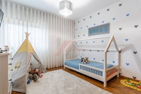 Moradia com Terreno e Espaços Amplos – 5 min de Fafe!