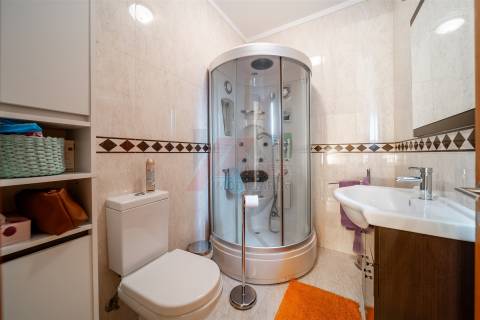 MORADIA EM BANDA T3!