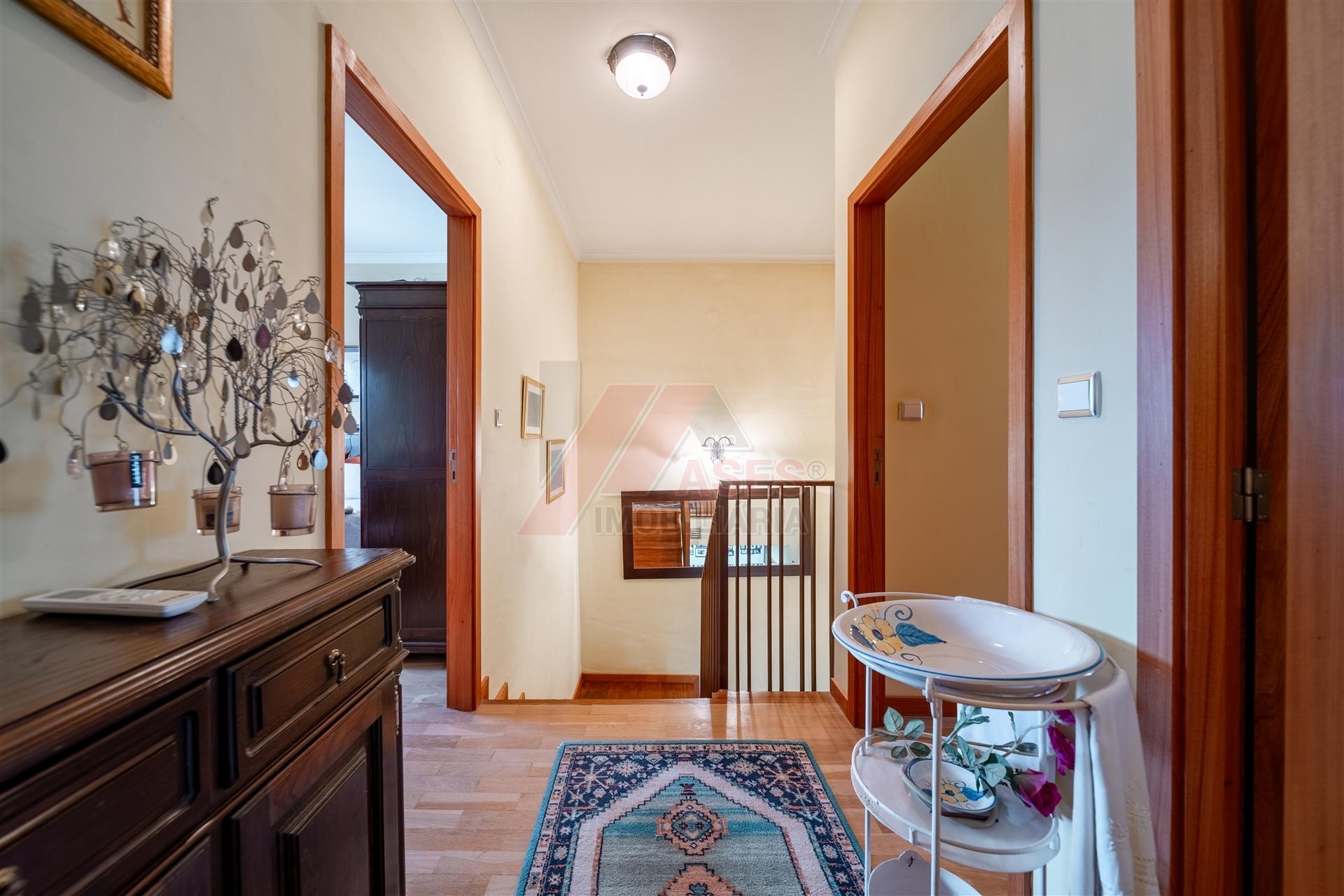 MORADIA EM BANDA T3!