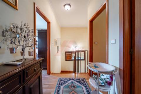 MORADIA EM BANDA T3!