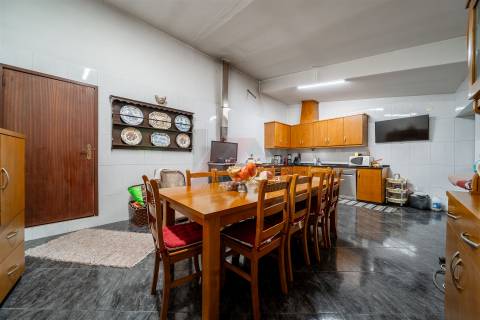 MORADIA EM BANDA T3!