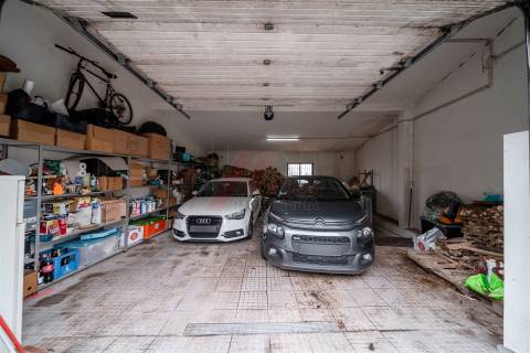 MORADIA EM BANDA T3!