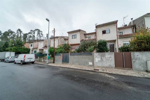 MORADIA EM BANDA T3!