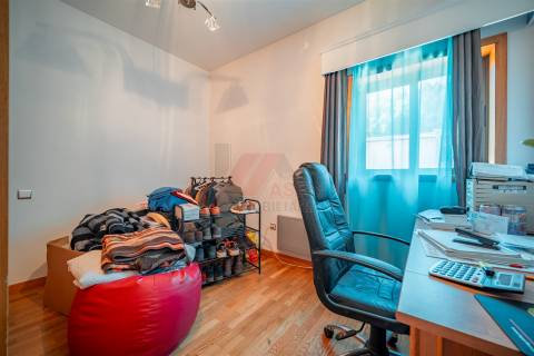 MORADIA EM BANDA T3!