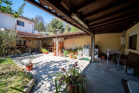 MORADIA EM BANDA T3!