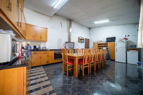 MORADIA EM BANDA T3!