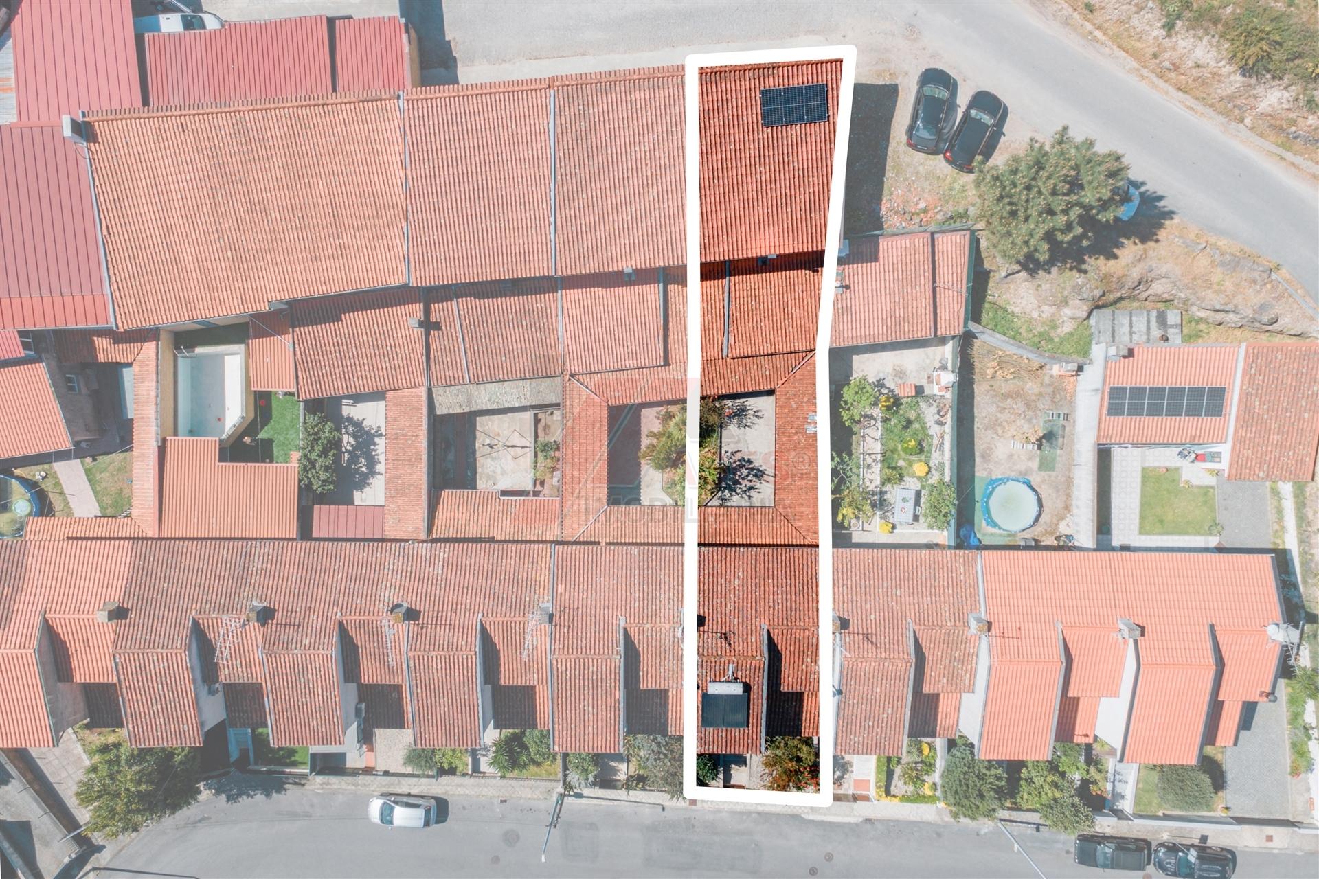 MORADIA EM BANDA T3!