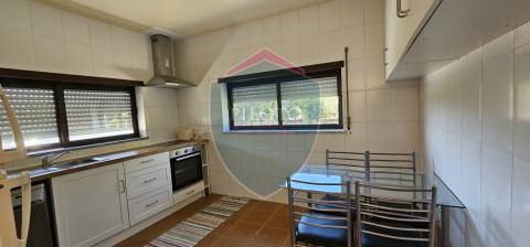 Armazém  Venda em Repeses e São Salvador,Viseu