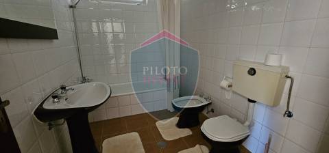 Armazém  Venda em Repeses e São Salvador,Viseu