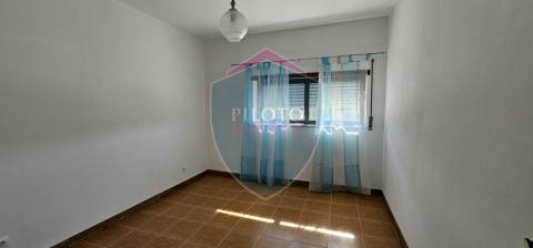 Armazém  Venda em Repeses e São Salvador,Viseu