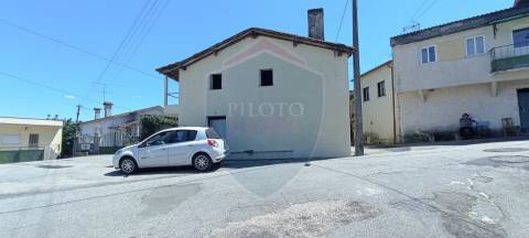 Moradia Geminada T2 Venda em Santos Evos,Viseu