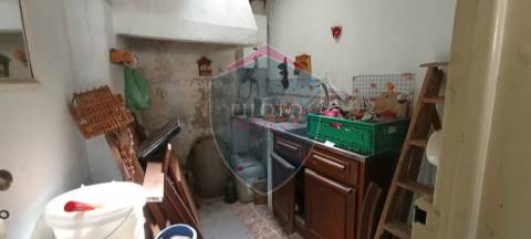 Moradia para Restaurar T2 Venda em Santos Evos,Viseu