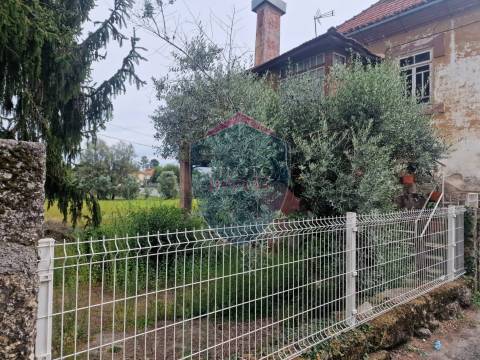 Moradia T7 Venda em São Miguel do Outeiro e Sabugosa,Tondela